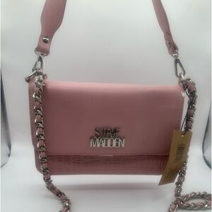NWT blush pink Steve Madden shoulder/crossbody embossed bag with chain.